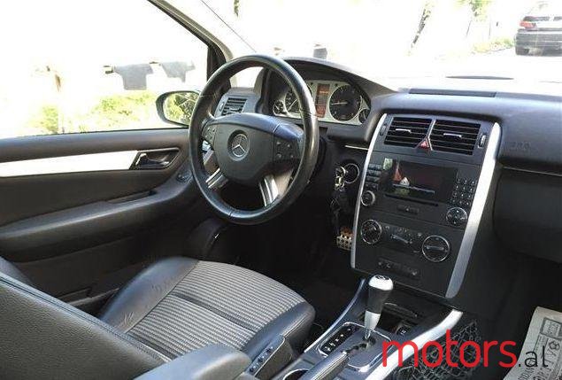 2006' Mercedes-Benz B 200 photo #2