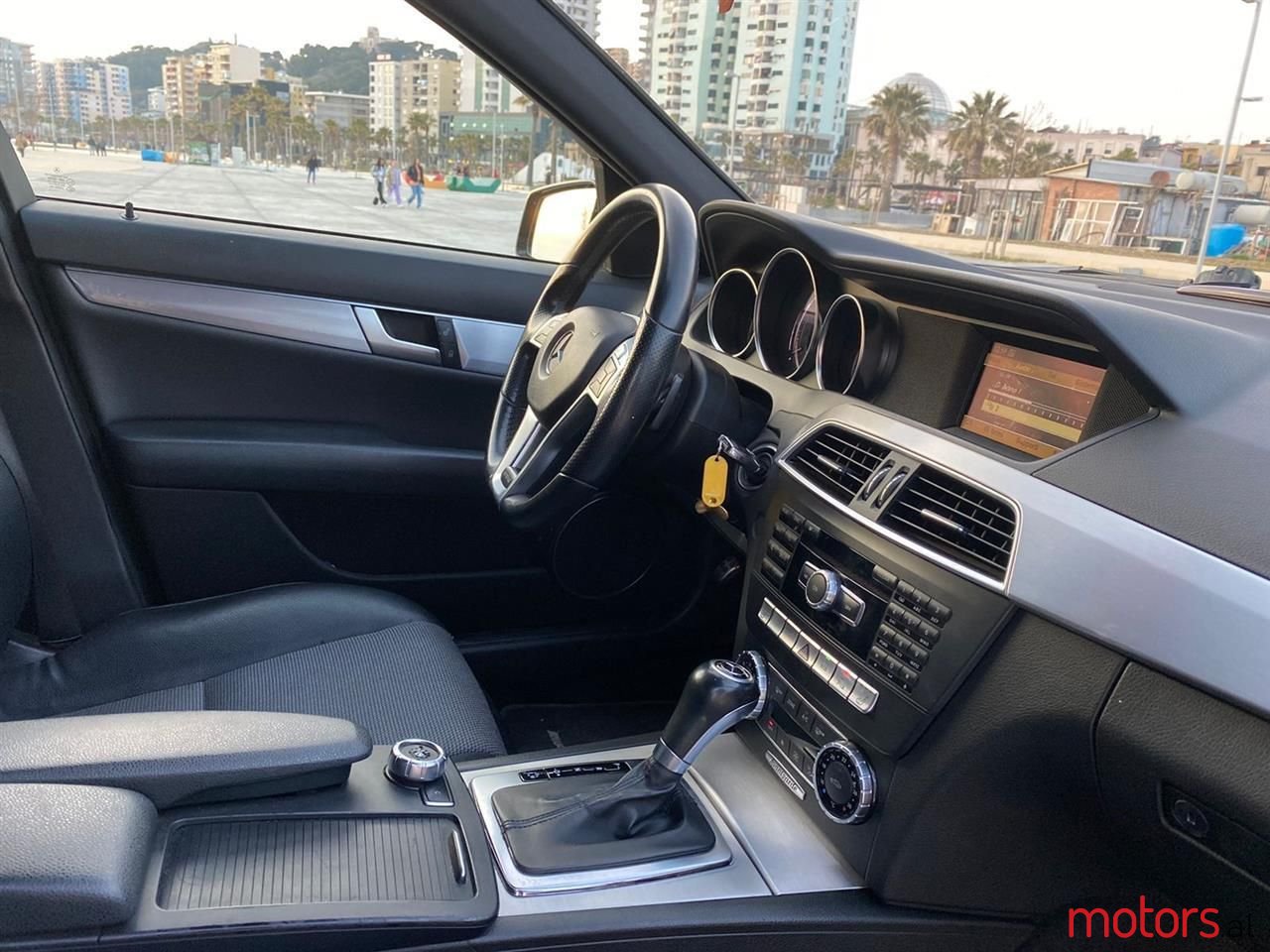 2011' Mercedes-Benz C 220 photo #2