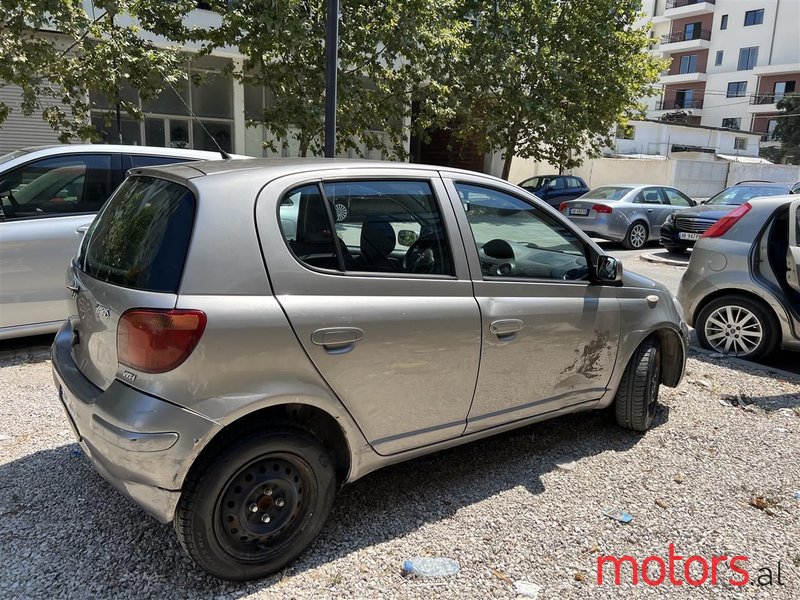 2005' Toyota Yaris photo #2