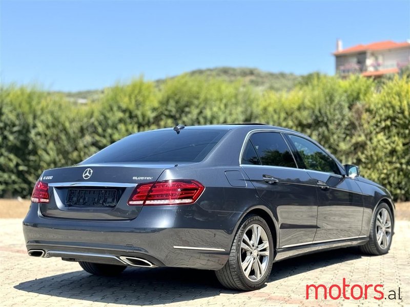 2015' Mercedes-Benz E 220 photo #5