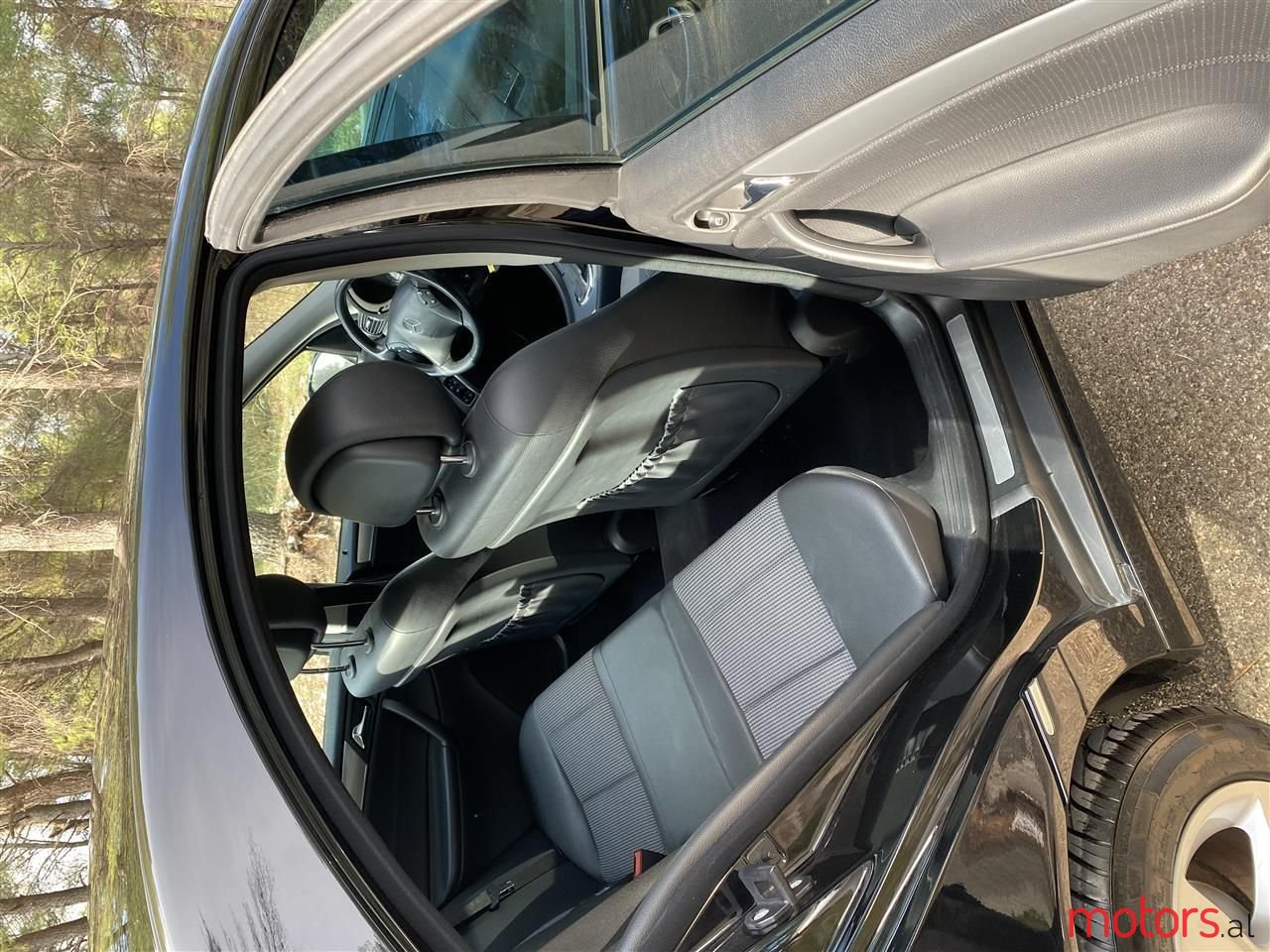 2006' Mercedes-Benz C 180 photo #6