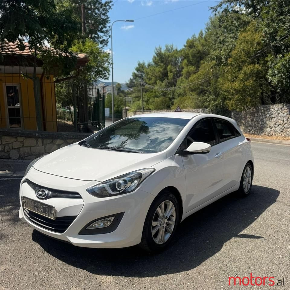 2010' Hyundai i30 photo #1