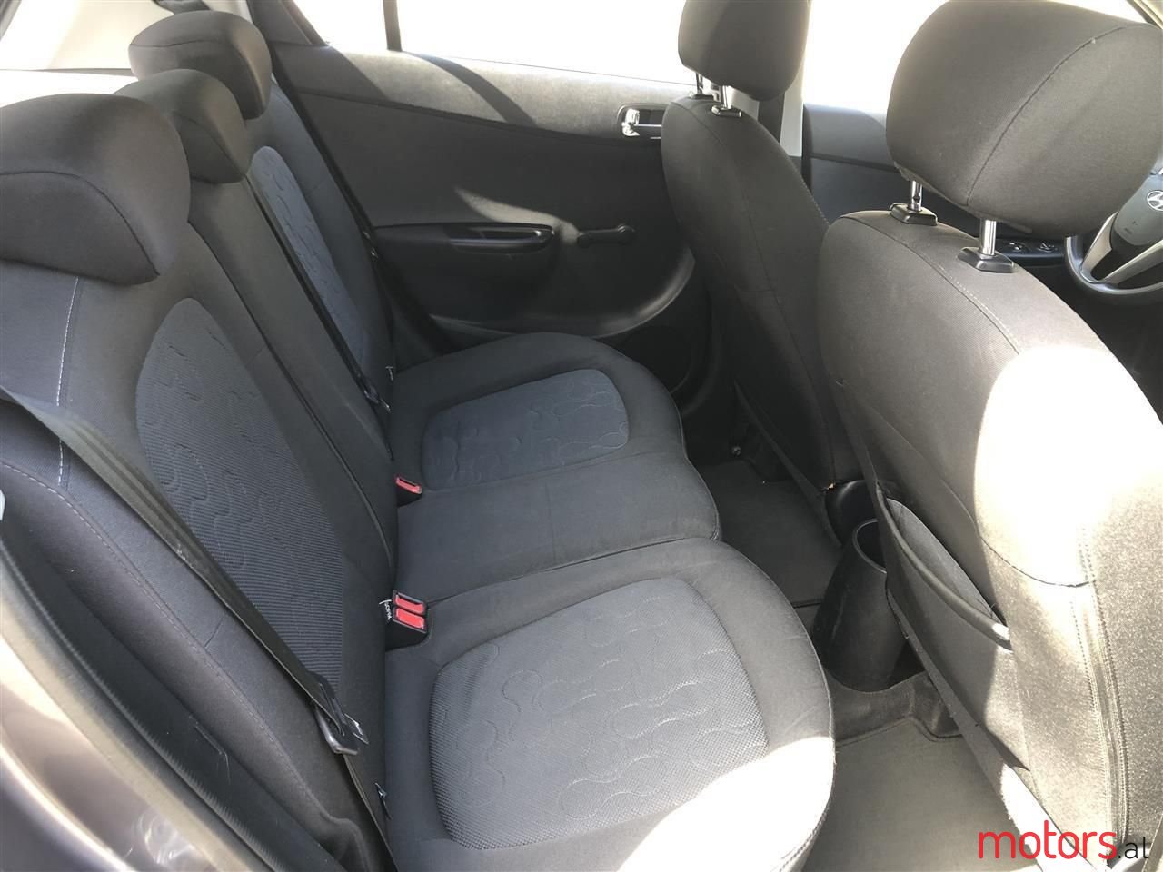 2011' Hyundai i20 photo #5