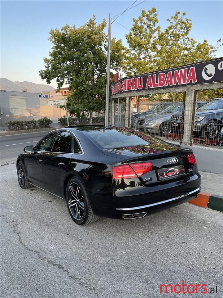 2011' Audi A8 photo #2