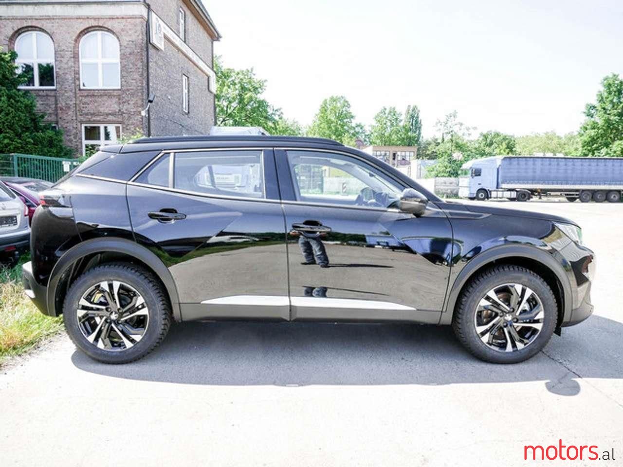 2020' Peugeot 2008 photo #6