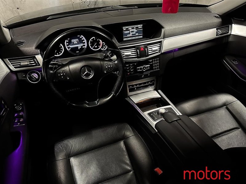 2013' Mercedes-Benz E 220 photo #4