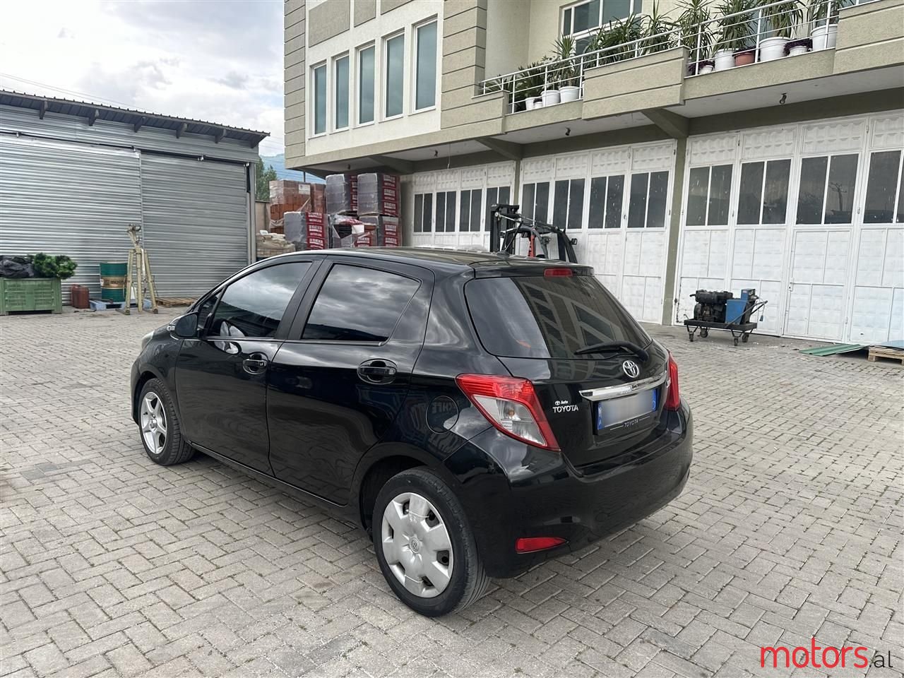 2013' Toyota Yaris photo #4