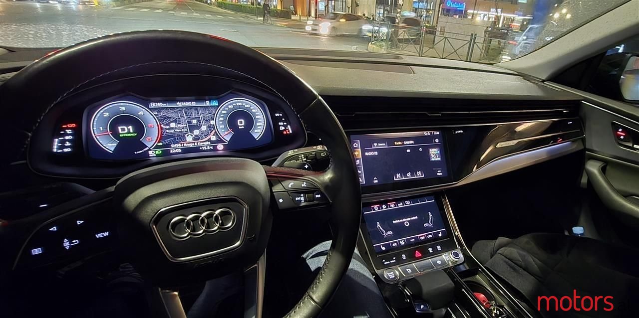 2019' Audi Q8 photo #6