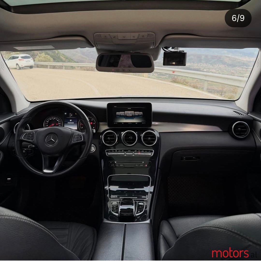 2016' Mercedes-Benz GLC 220 photo #3