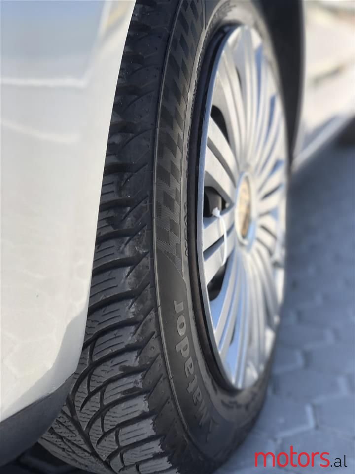 2007' Volkswagen Polo photo #6