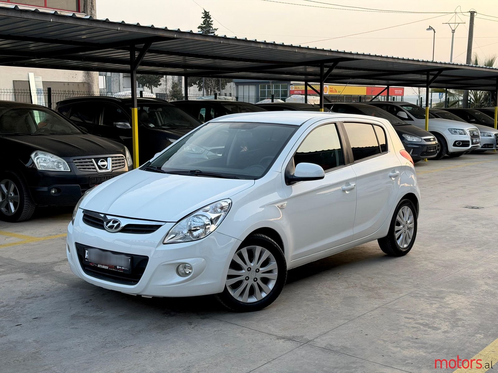 2010' Hyundai i20 photo #1