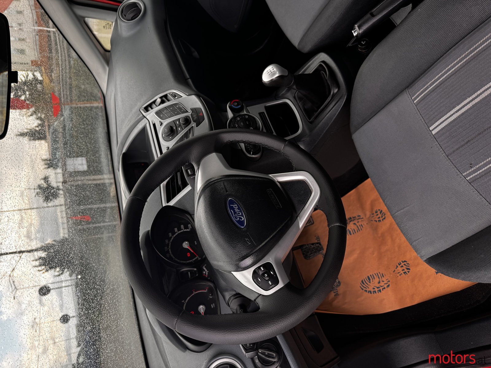 2009' Ford Fiesta photo #7