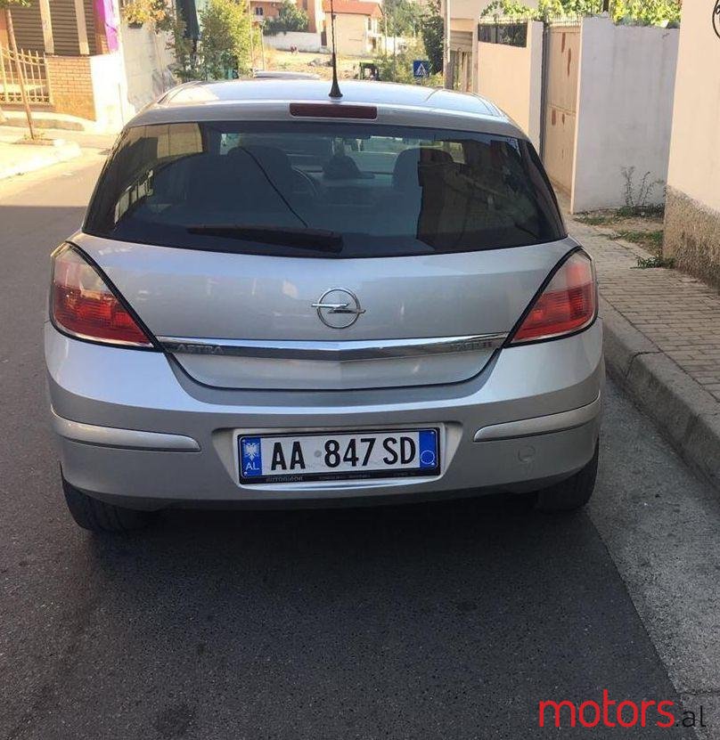 2006' Opel Astra photo #2
