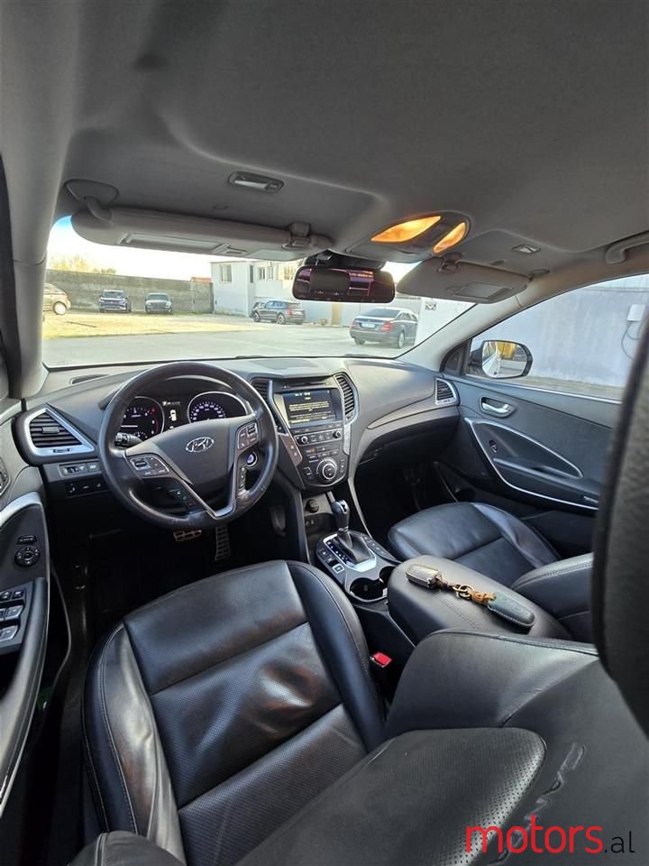 2015' Hyundai Santa Fe photo #6