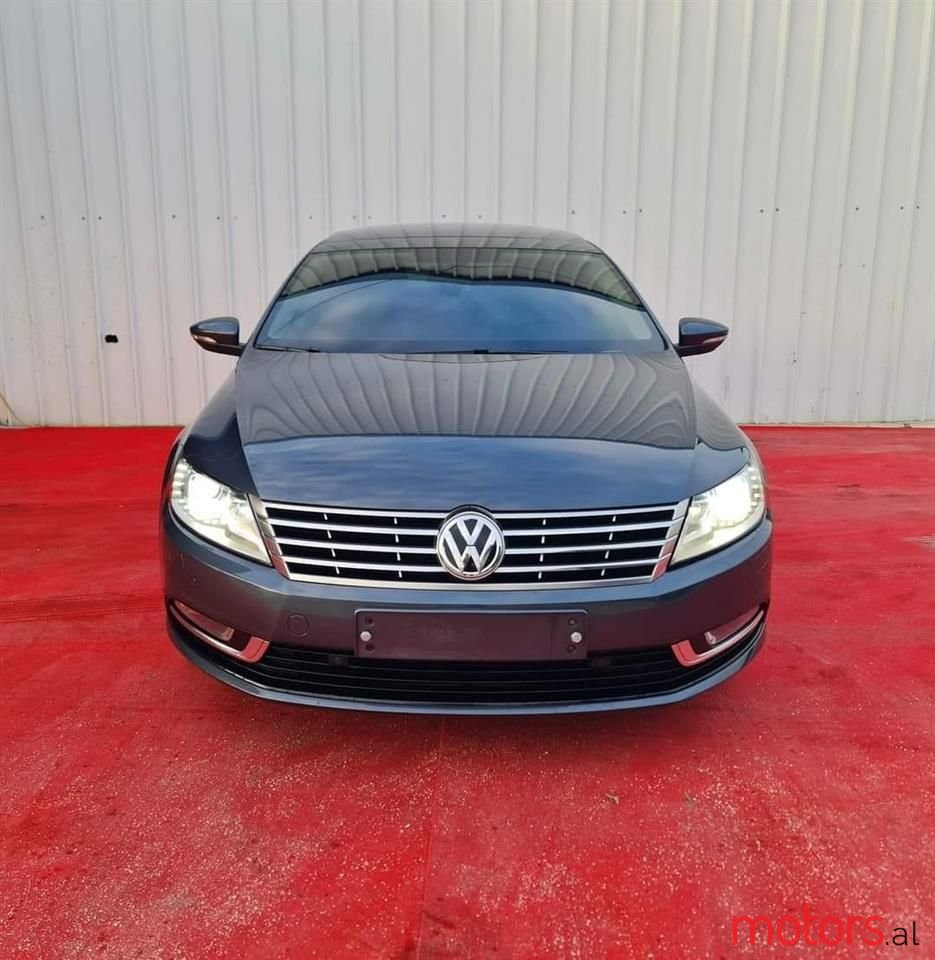 2012' Volkswagen Passat photo #4