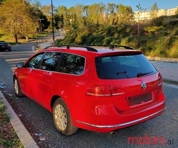 2013' Volkswagen Passat photo #5