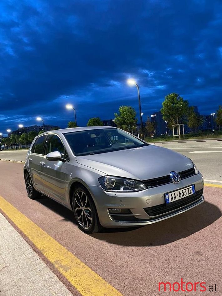 2013' Volkswagen Golf photo #1