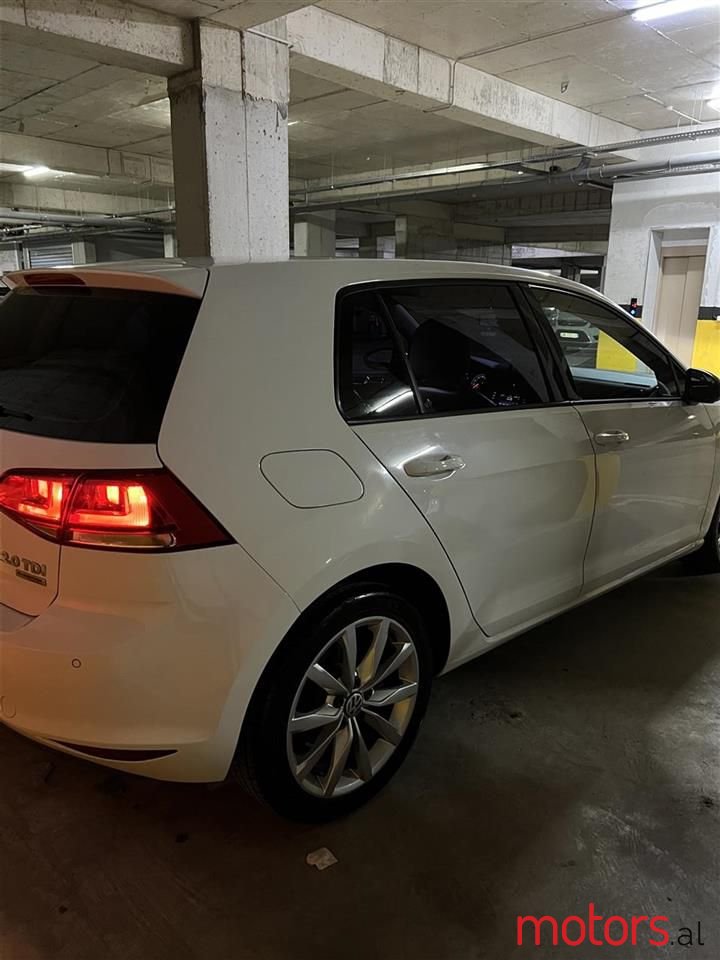 2013' Volkswagen Golf photo #2