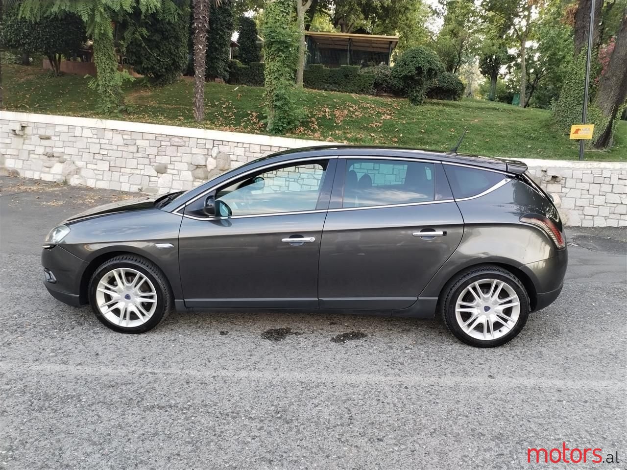 2010' Lancia Delta photo #4