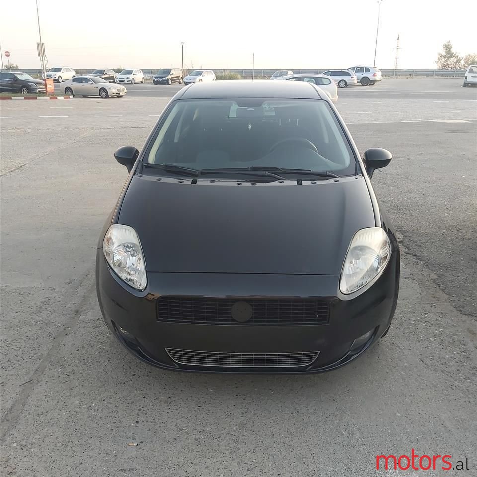 2010' Fiat Grande Punto photo #4