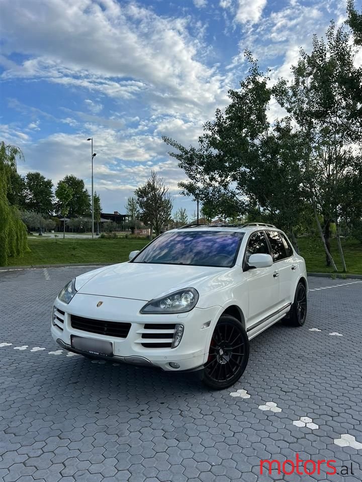2008' Porsche Cayenne photo #1
