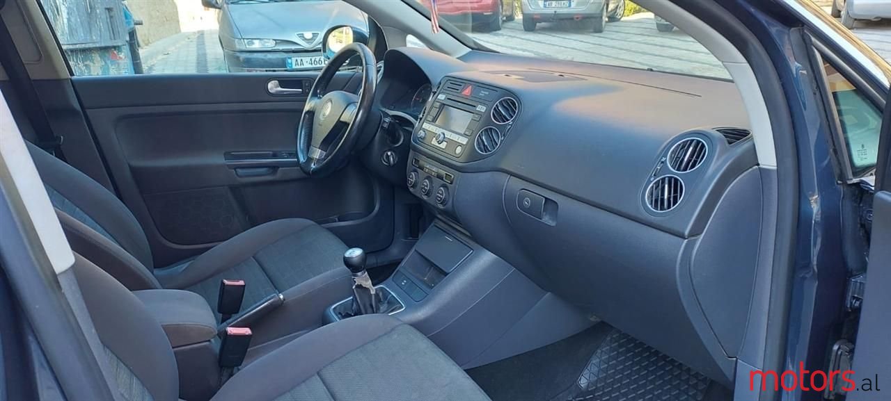 2007' Volkswagen Golf Plus photo #3