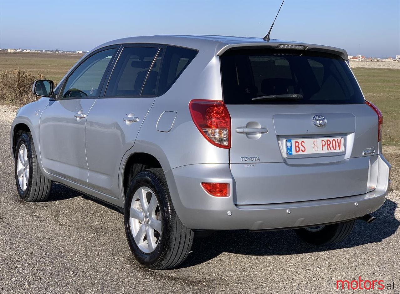 2007' Toyota RAV4 photo #1