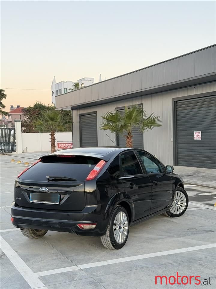 2009' Ford Focus photo #5