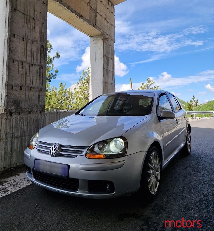 2005' Volkswagen Golf photo #1