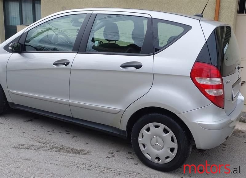 2008' Mercedes-Benz A 180 photo #2