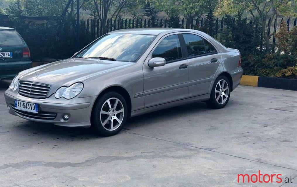 2006' Mercedes-Benz C 220 photo #1