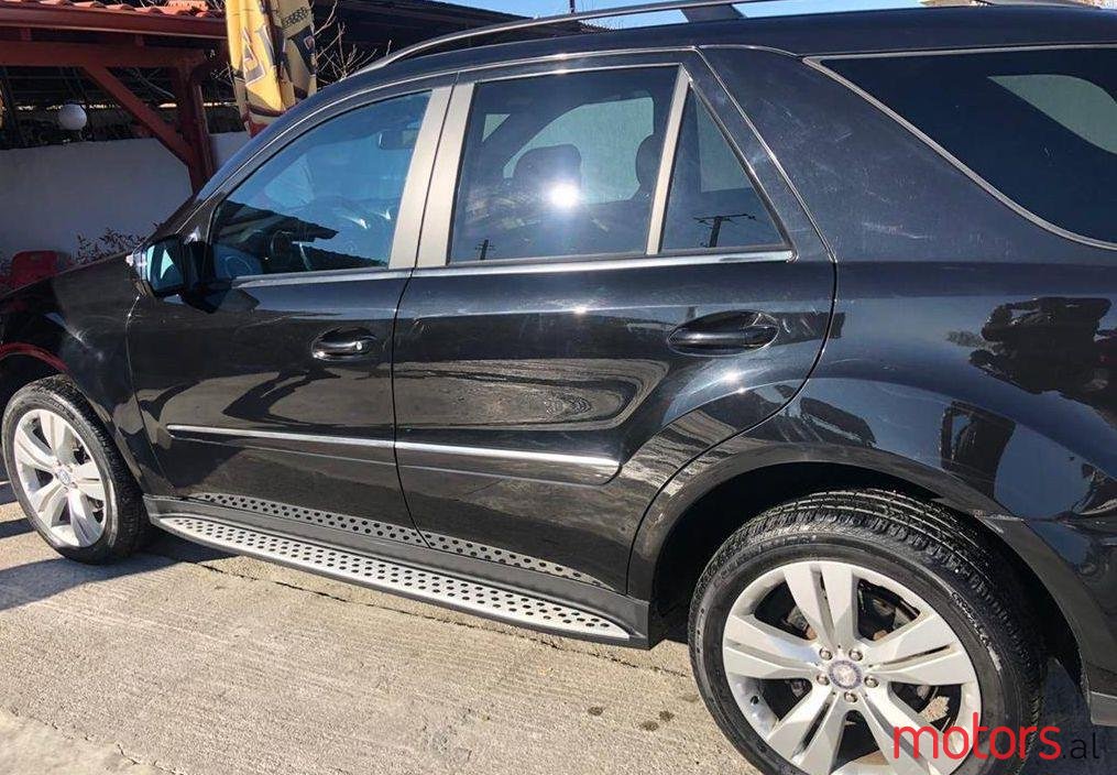 2009' Mercedes-Benz ML 320 photo #1