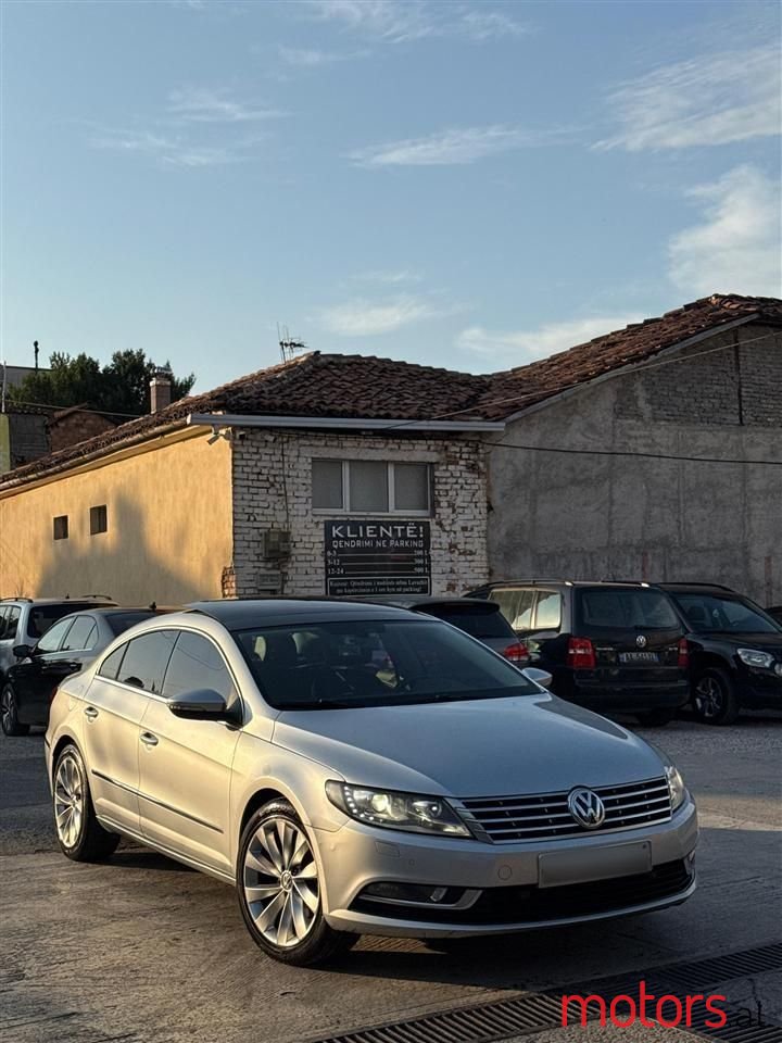 2014' Volkswagen Passat photo #1