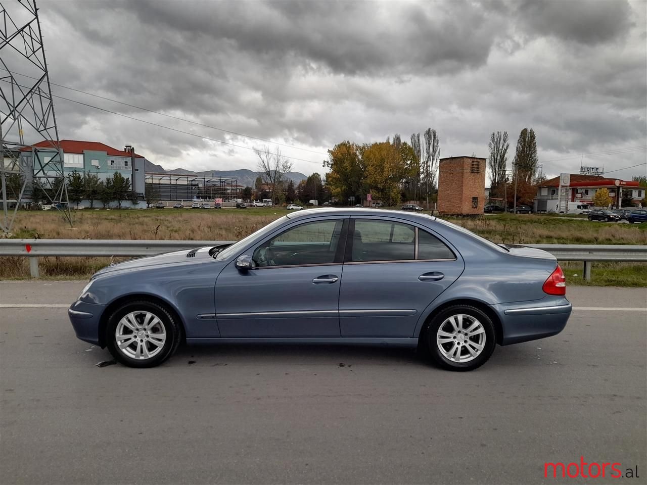 2006' Mercedes-Benz E 280 photo #3