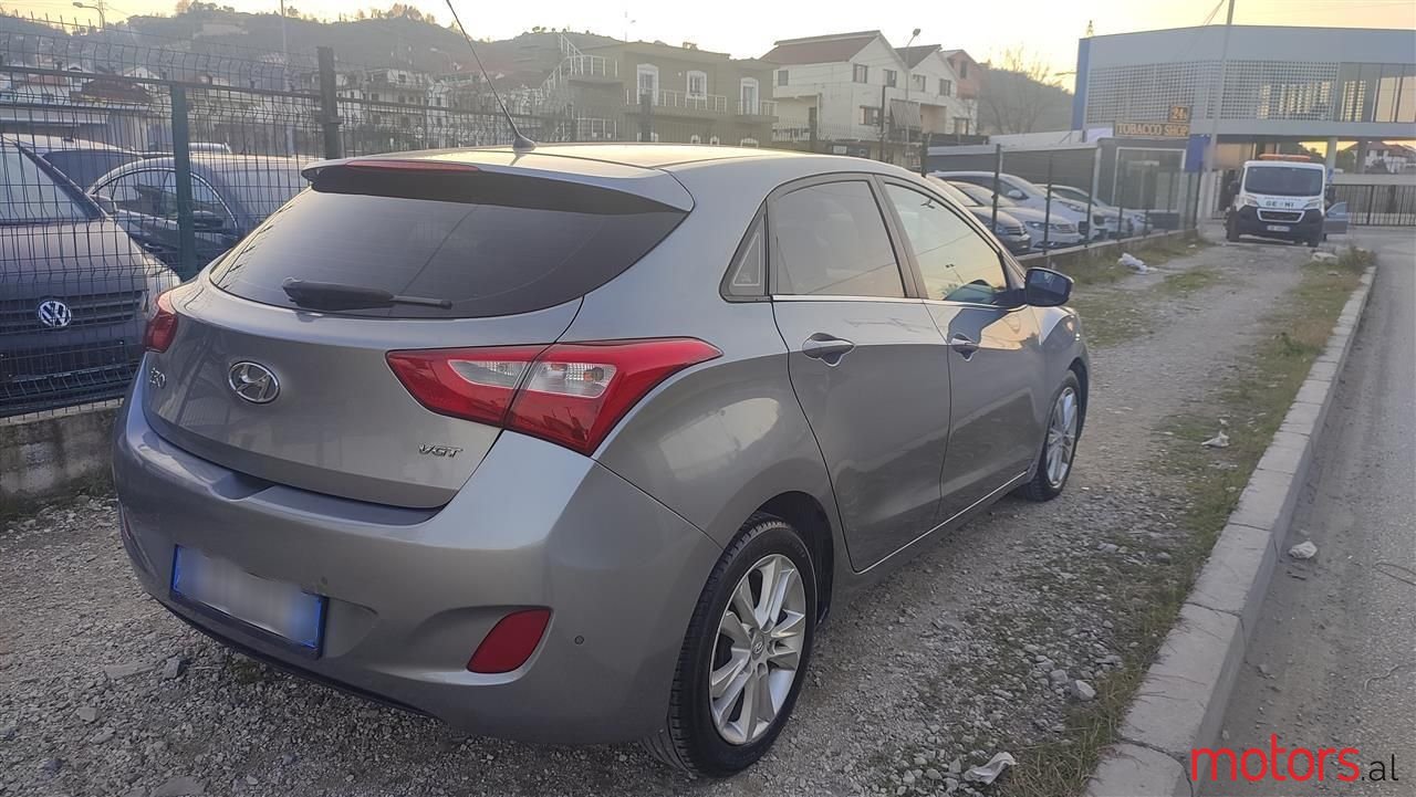 2012' Hyundai i30 photo #6