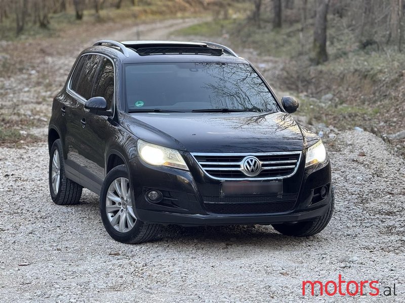 2008' Volkswagen Tiguan photo #5