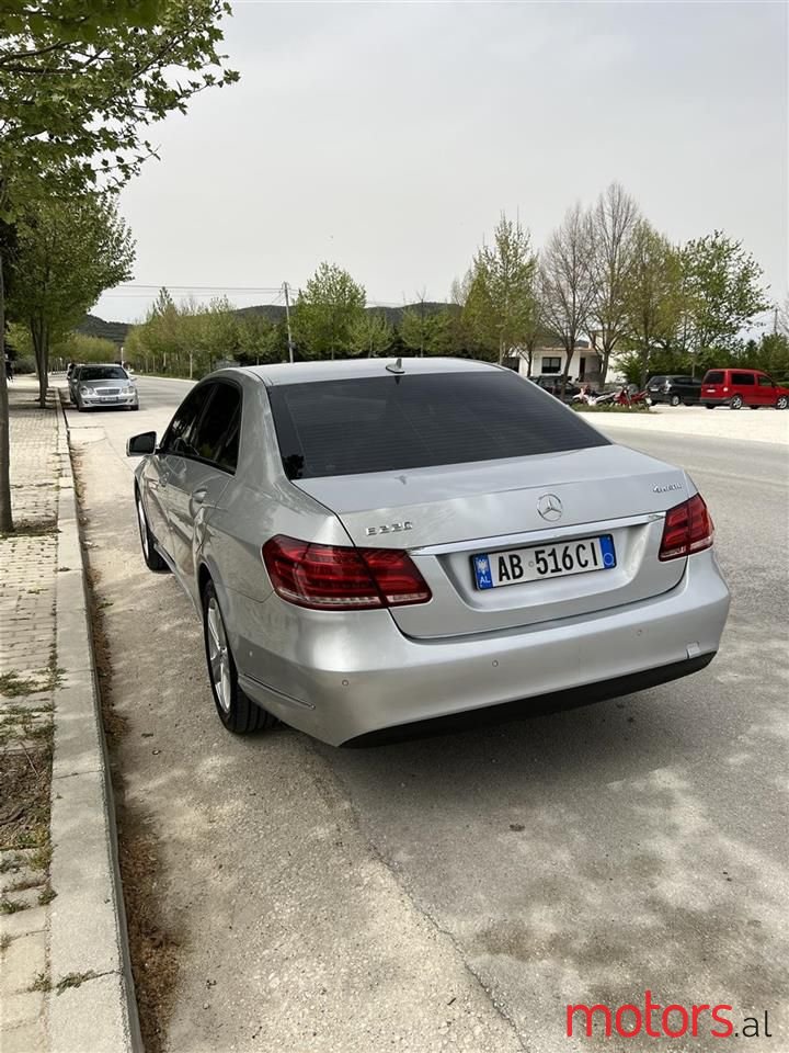 2010' Mercedes-Benz 200 photo #3