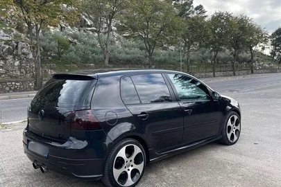 2004' Volkswagen Golf