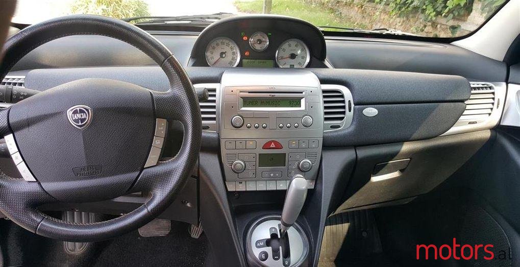 2009' Lancia Ypsilon photo #1