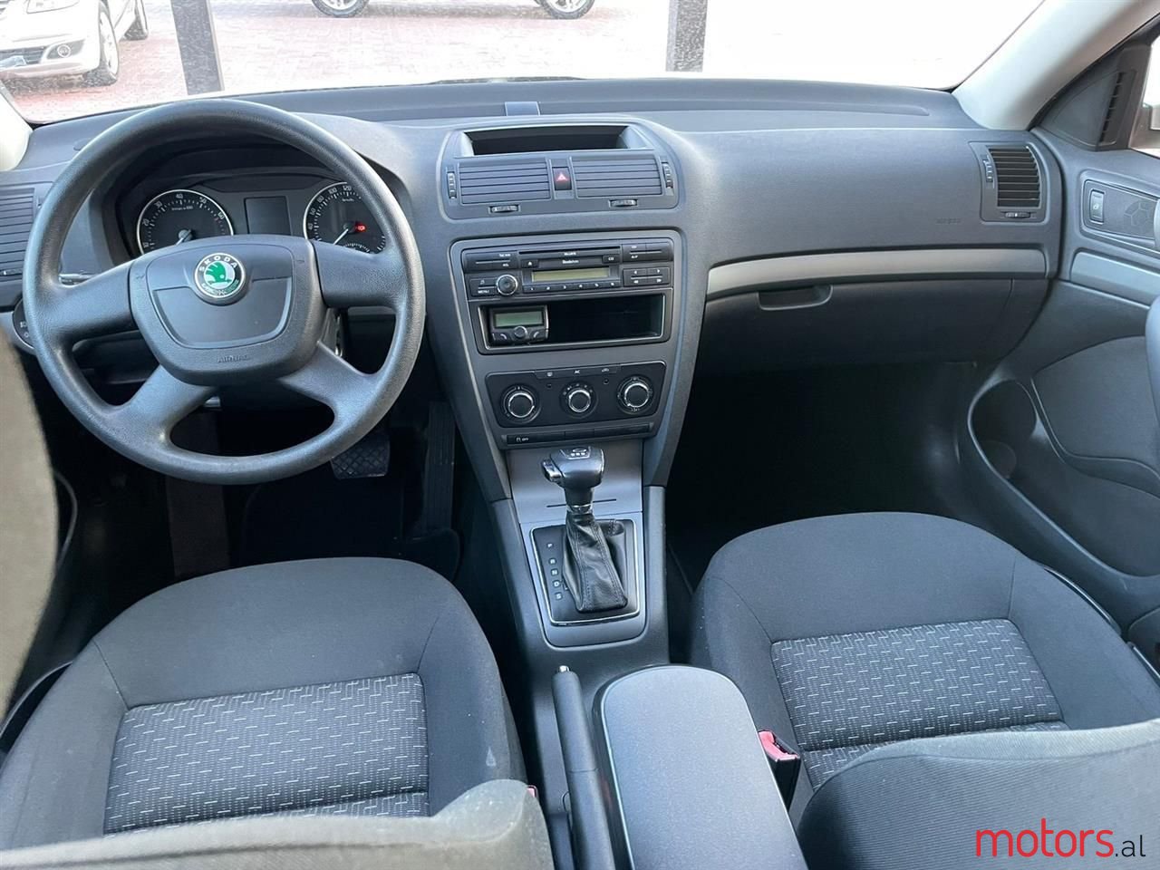 2011' Skoda Octavia photo #5