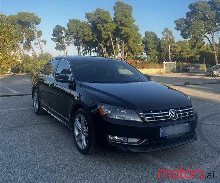 2013' Volkswagen Passat photo #1