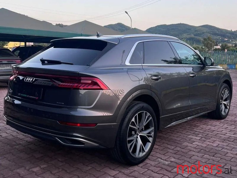 2020' Audi Q8 photo #1