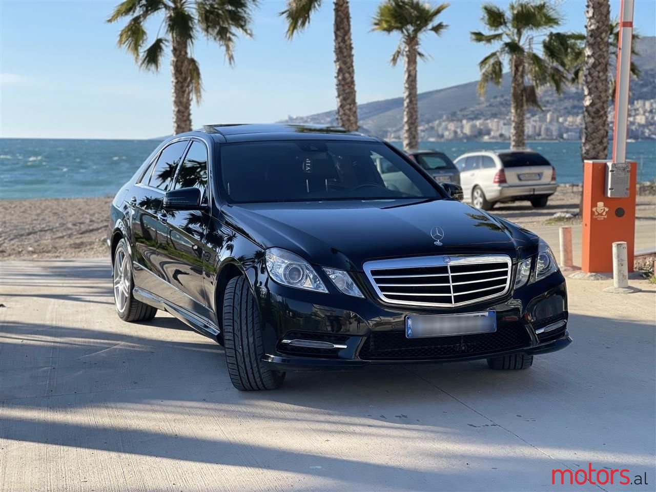 2012' Mercedes-Benz E 350 photo #1