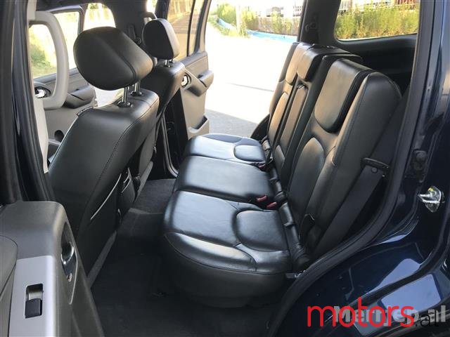 2010' Nissan Pathfinder photo #7