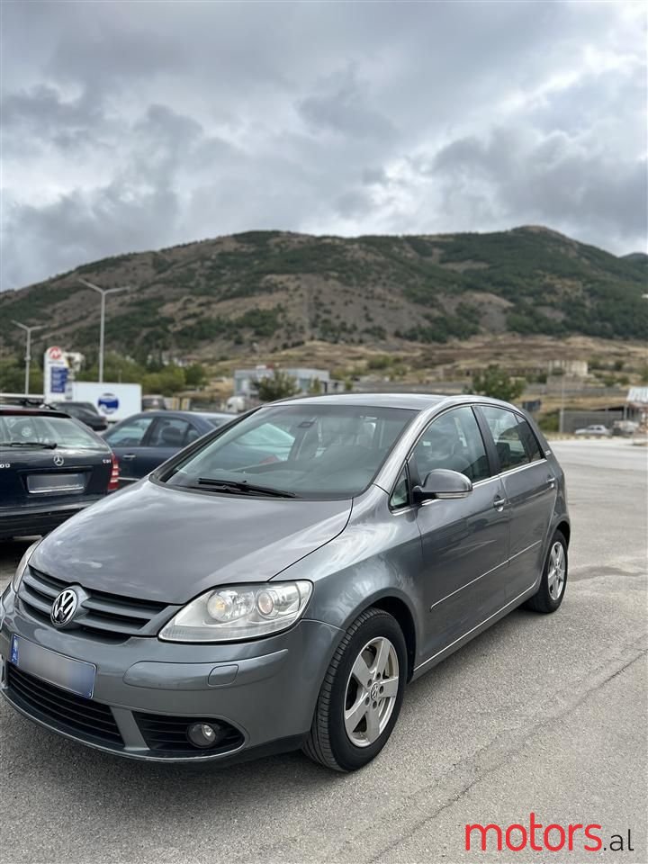 2005' Volkswagen Golf Plus photo #1