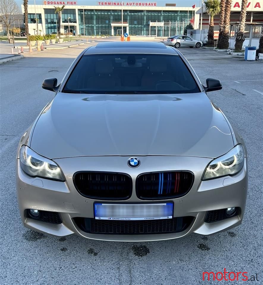 2012' BMW 528 photo #3