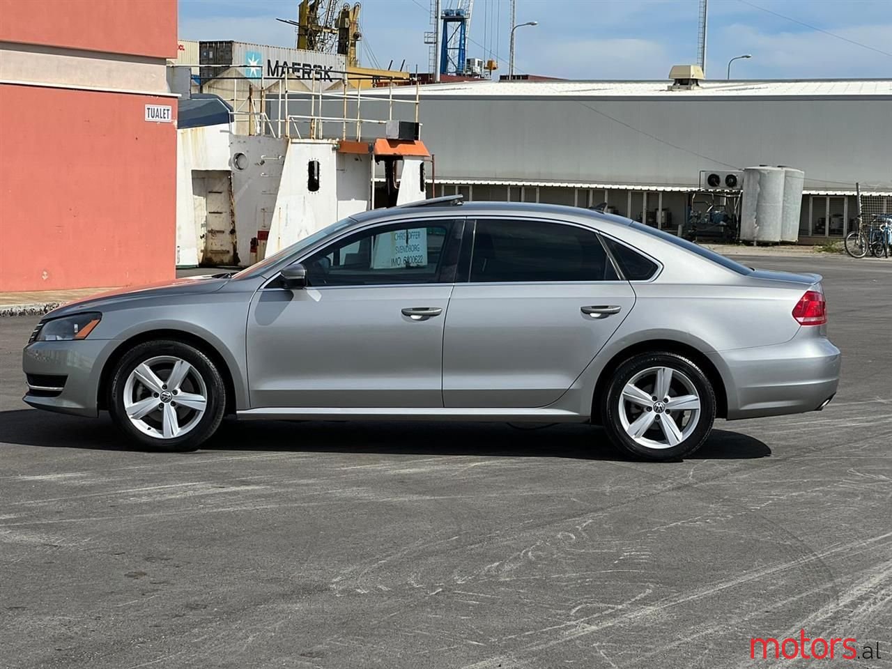 2013' Volkswagen Passat photo #3