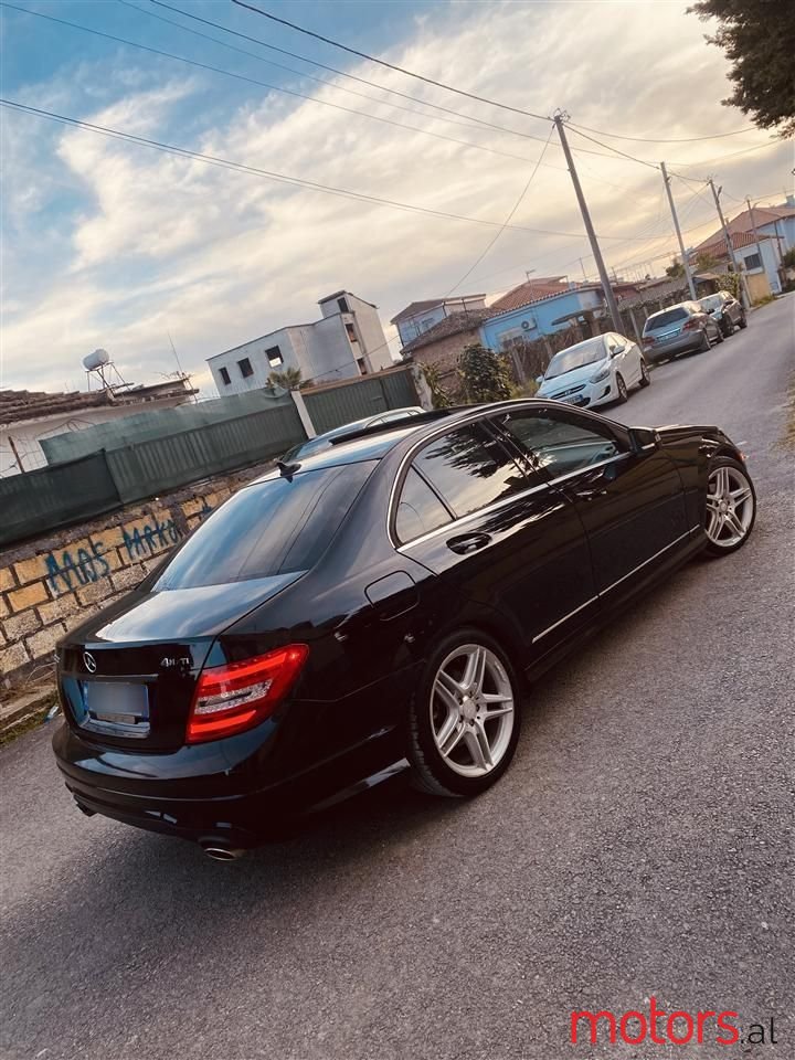 2012' Mercedes-Benz C 300 photo #5