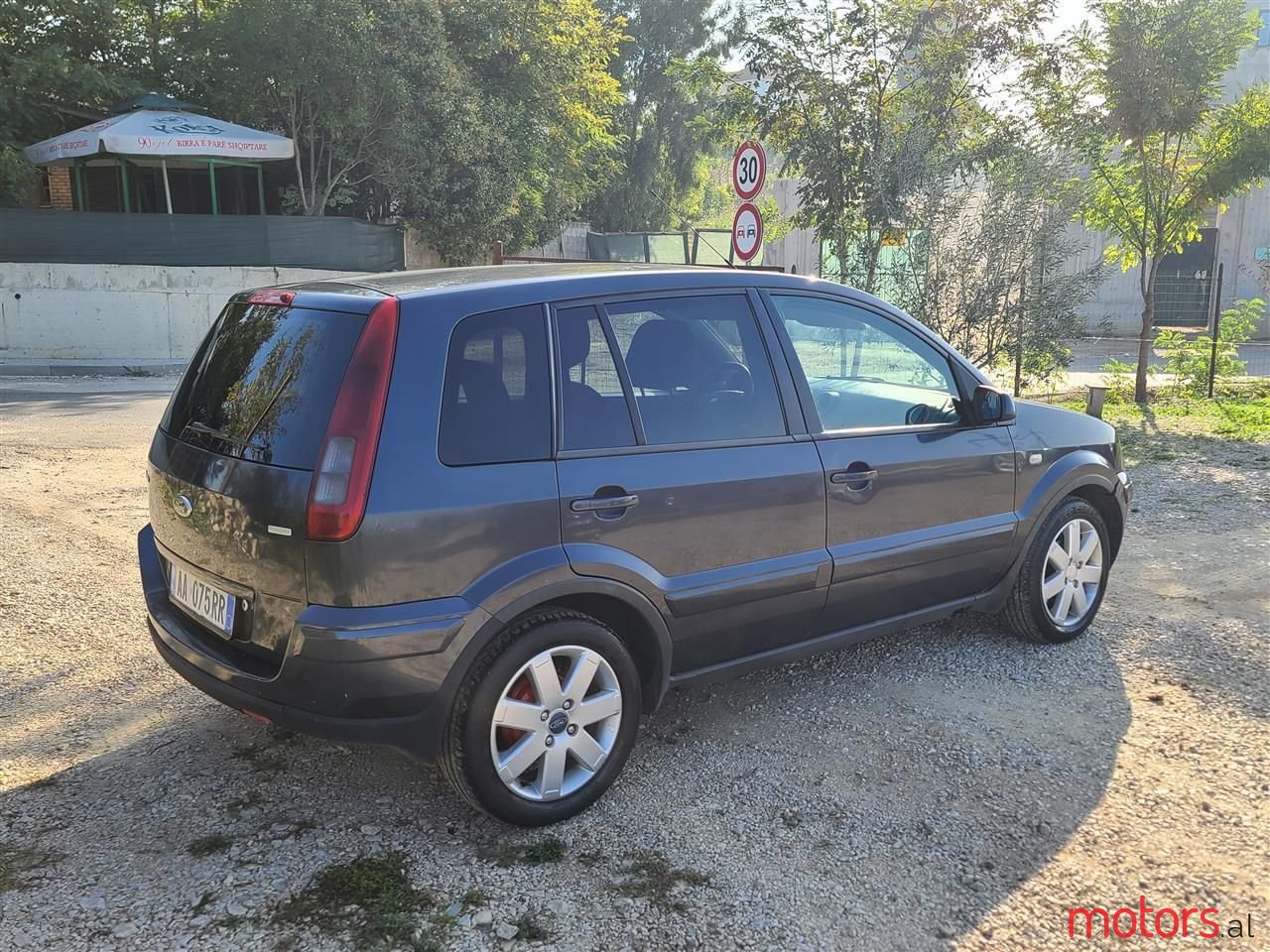 2008' Ford Fiesta photo #5