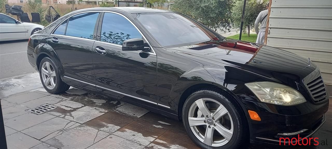 2010' Mercedes-Benz S 550 photo #4